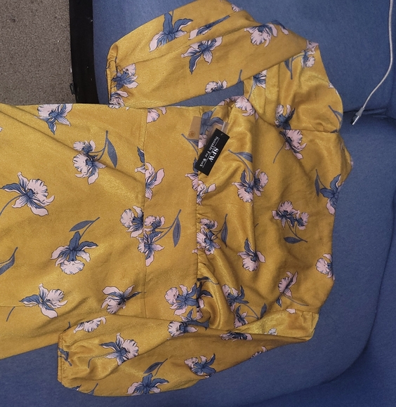 buttonupdress closet clear out - Picture 7 of 11